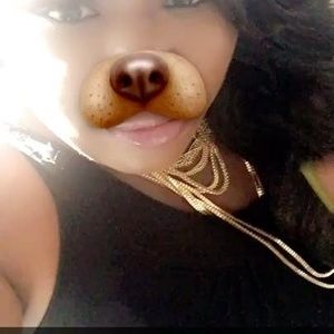 Meet your Posher, Ebony